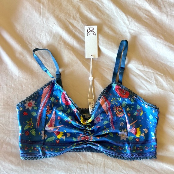 Spell lovebird intimates - Picture 7 of 11
